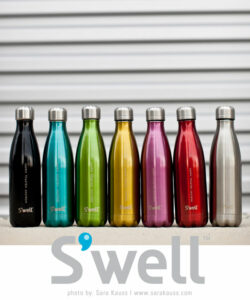Swell bottles in different colors. Triples walled to keep the temperature